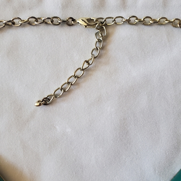 Charming Charlie’s Statement necklace - Picture 2 of 3